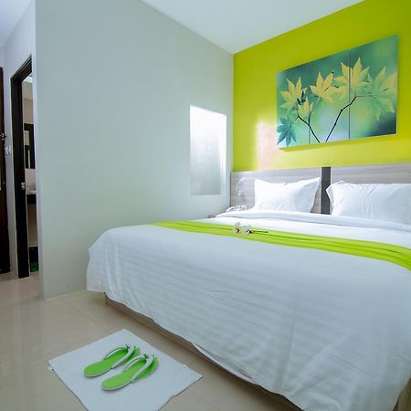 Fresh Hotel Sukabumi Exterior photo