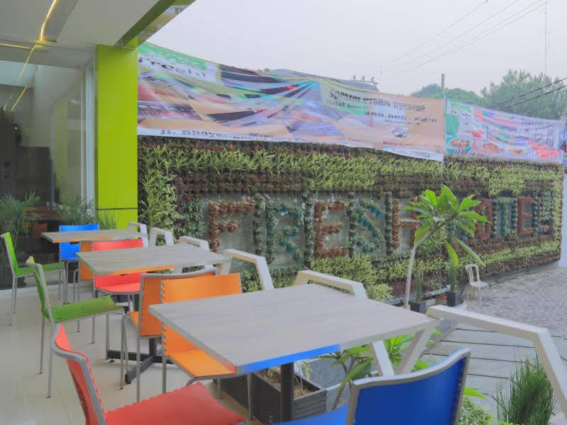 Fresh Hotel Sukabumi Exterior photo